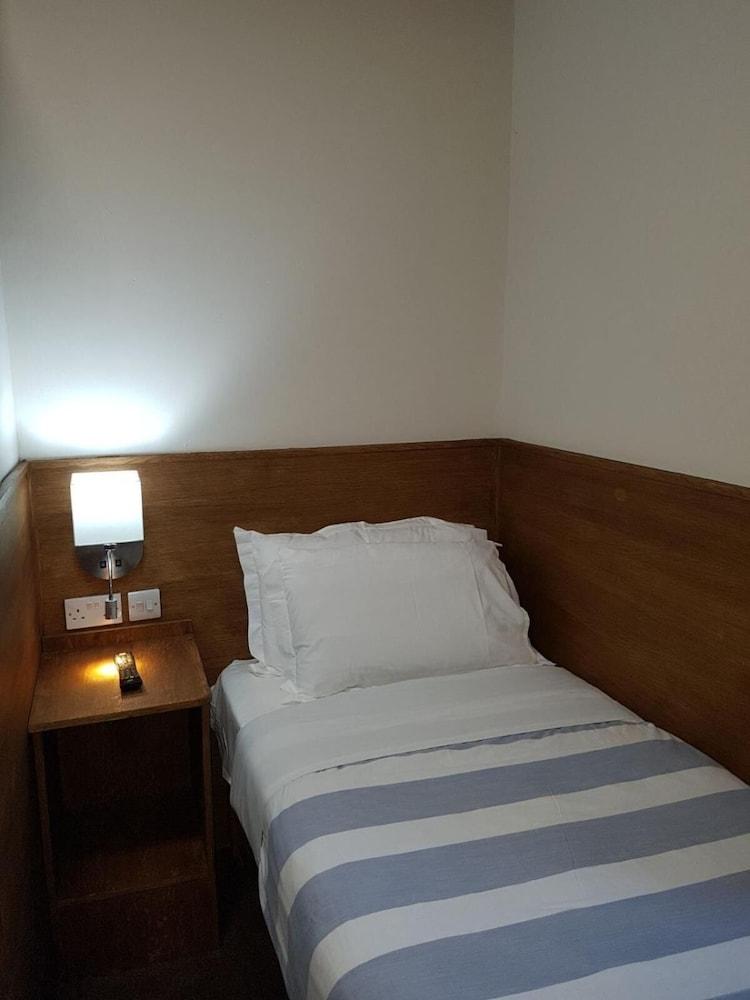 Cambridge House Hotell EDI Eksteriør bilde